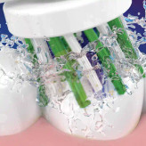 سری یدک مسواک برقی اورال بی 2 عددی سفید مدل Oral-b Cross Action Braun